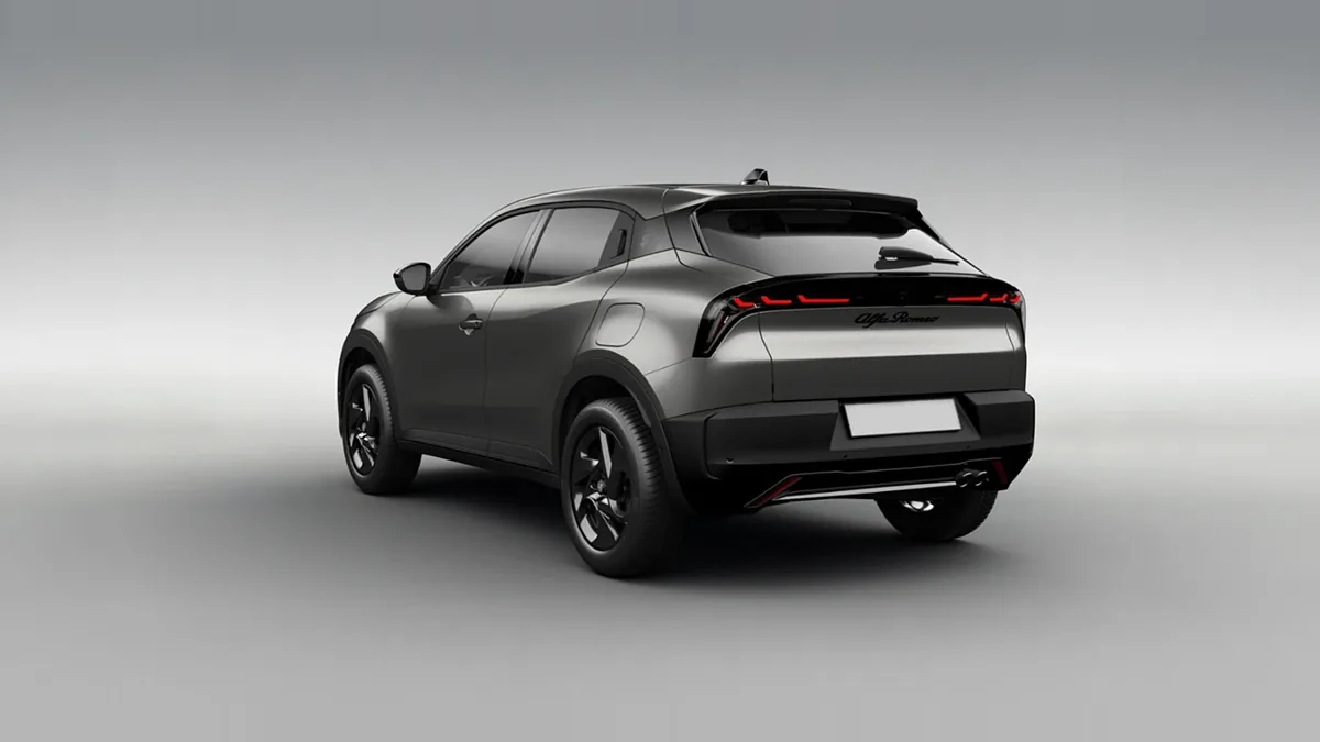 Alfa Romeo Junior Ibrida en renting — Trasera