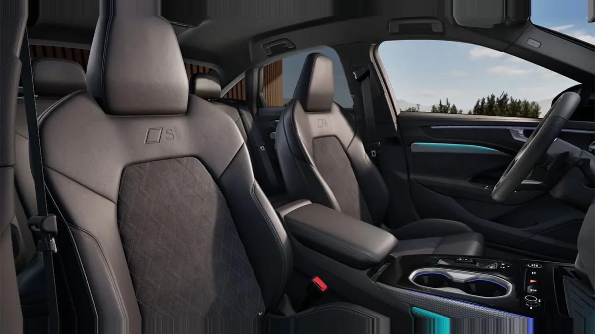 Audi A6 TDI 150kW (204CV) S Tronic Black Line en renting — Interior