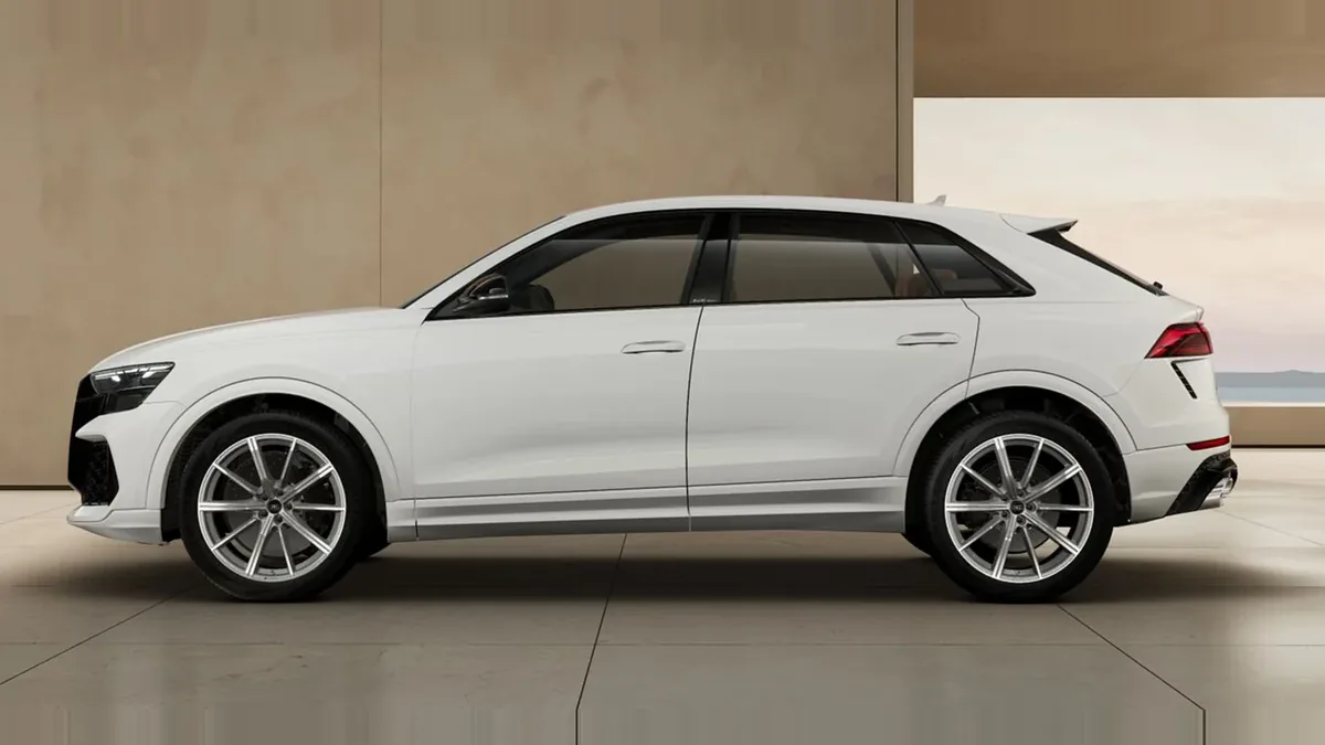 Audi RS Q8 441kW TipTronic en renting — Lateral