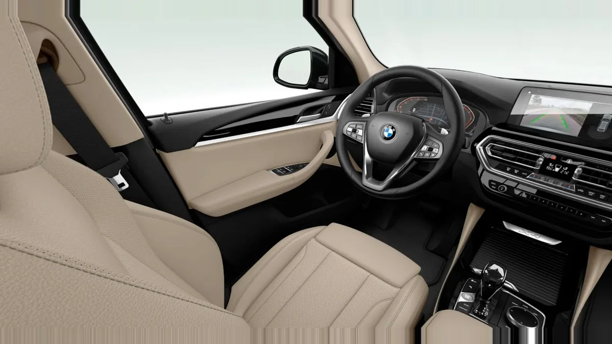 BMW X4 xDrive20d xLine en renting — Trasera