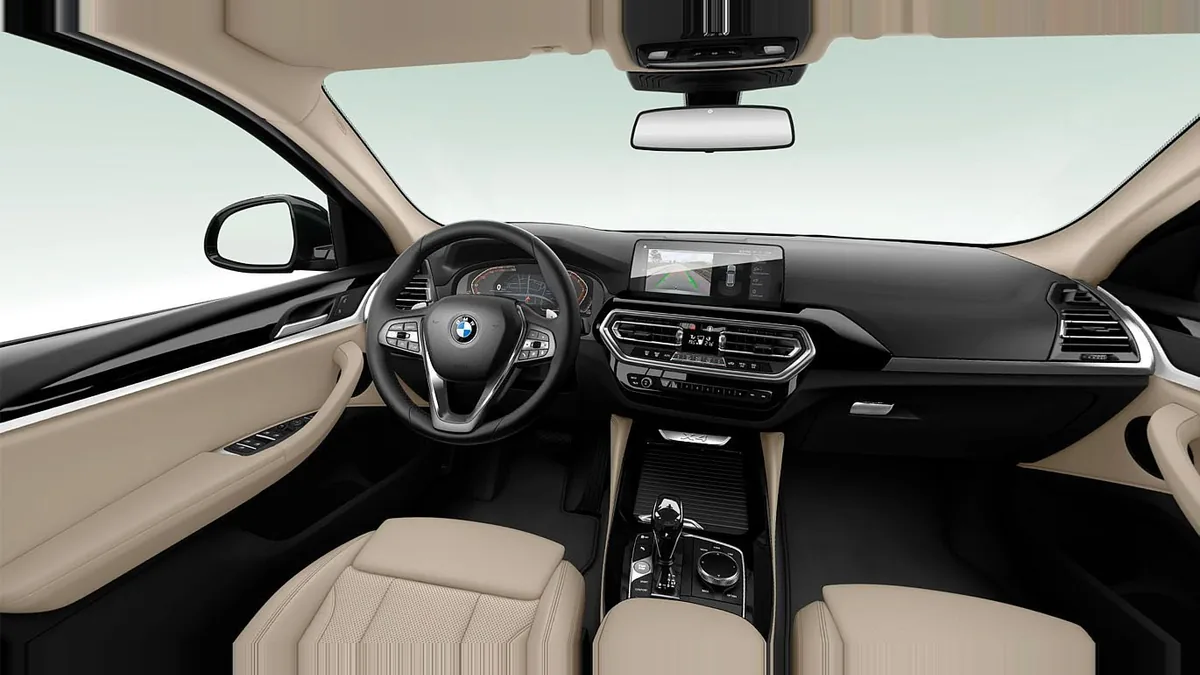 BMW X4 xDrive20d xLine en renting — Delantera