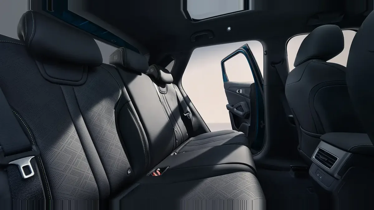 BYD ATTO 2 DM-i Boost en renting — vista 7