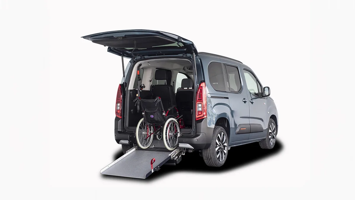 Citroën Berlingo Talla XL BlueHDi 100 YOU L2 N1 Adaptado en renting — Lateral