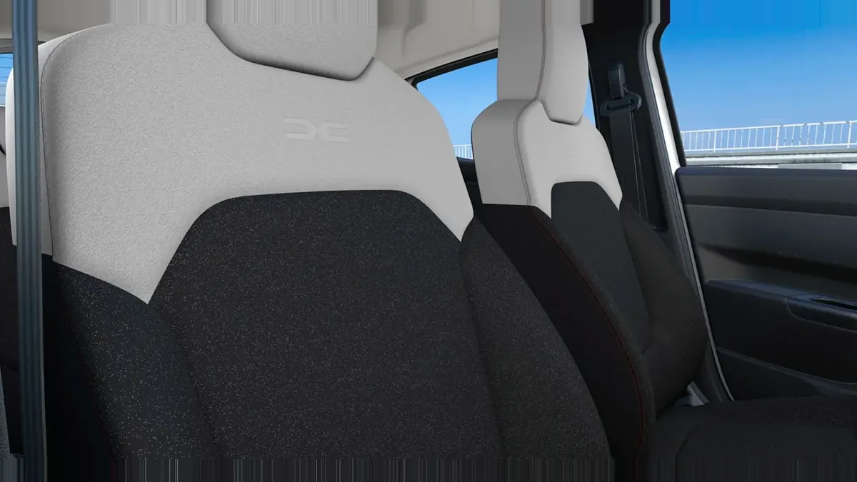 Dacia Spring Expression Electric 33kW (45CV) en renting — Interior