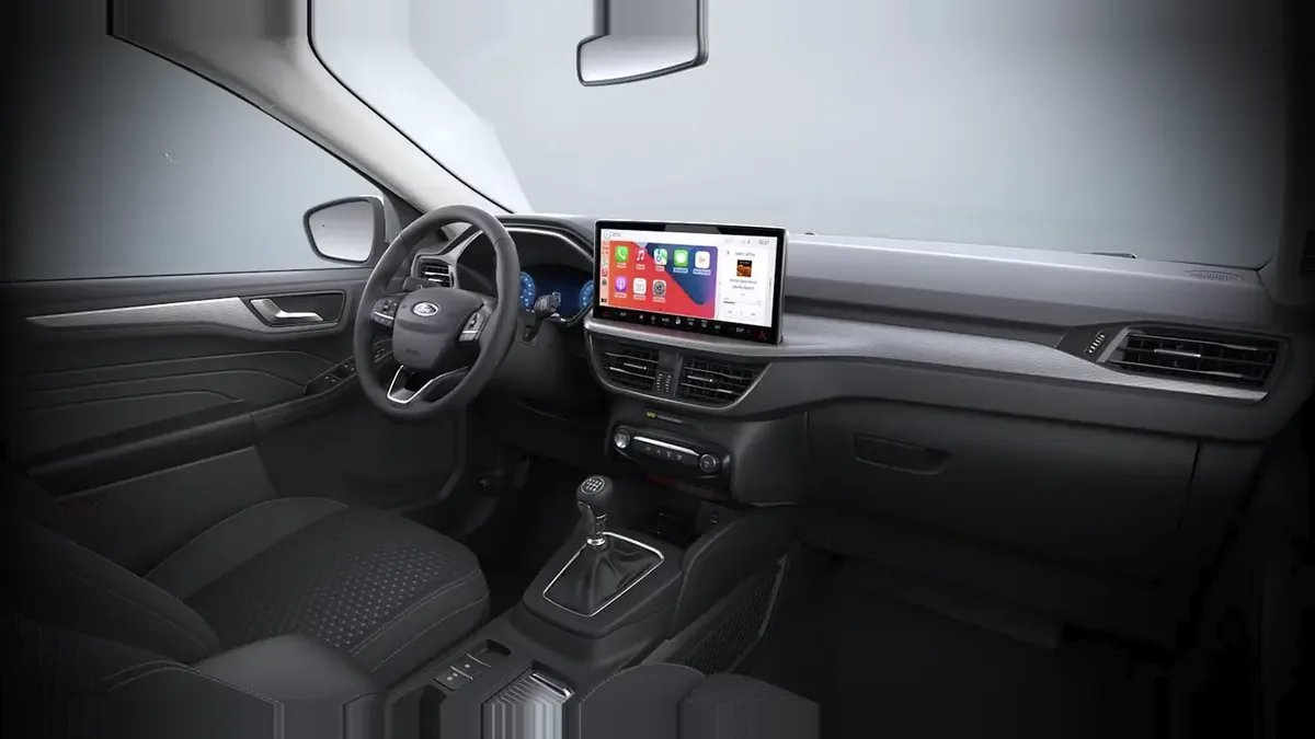 Ford Kuga Titanium 1.5 Ecoboost 150CV II en renting — Interior