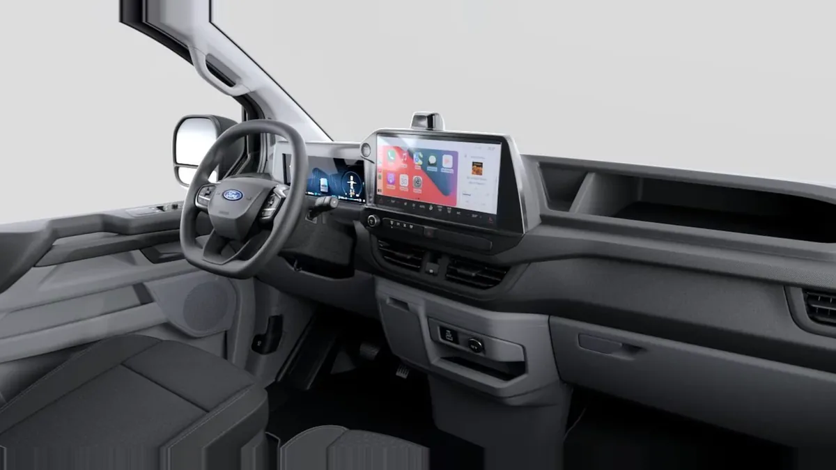 Ford TRANSIT CUSTOM Van 2.5 Duratec PHEV 171kW 320 L1 Trend en renting — Delantera