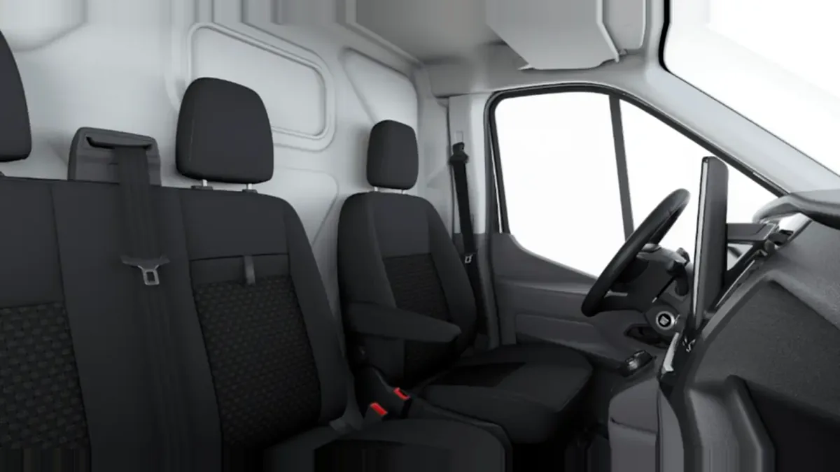 Ford Transit Van 350 L3 BEV Trend 184cv RWD II en renting — Interior