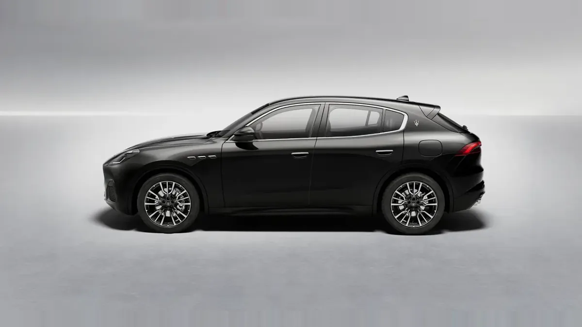 Maserati Grecale L4 MHEV 300CV AWD en renting — Delantera