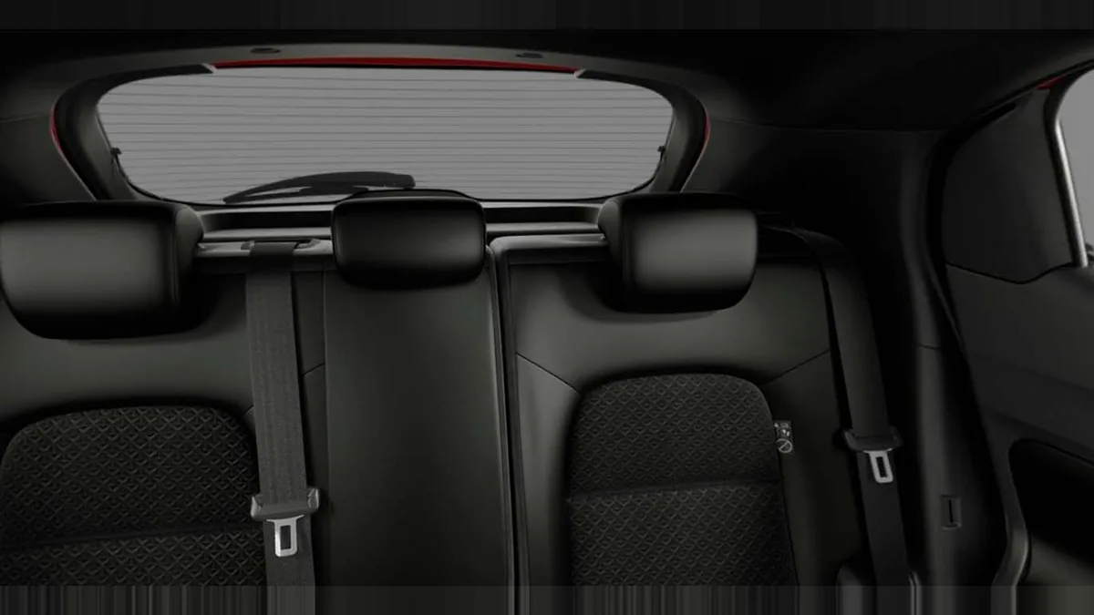 Nissan JUKE HYBRID N-CONNECTA 145CV AUT. en renting — vista 6
