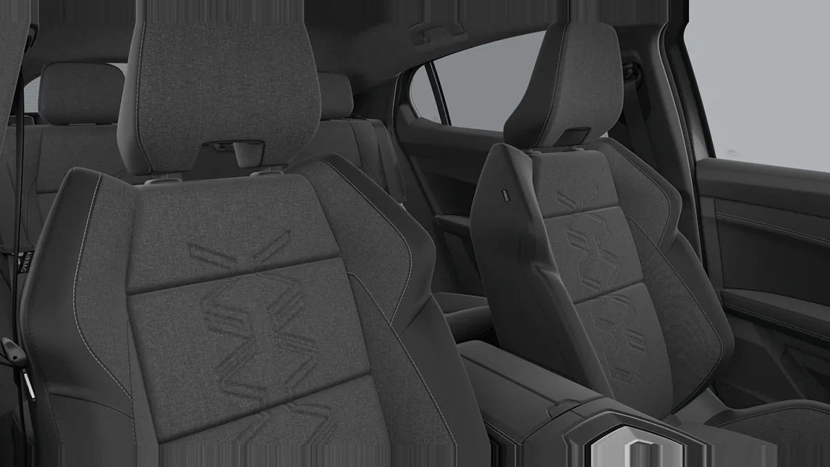 Renault RAFALE TECHNO E-TECH FULL HYBRID 200CV en renting — Interior