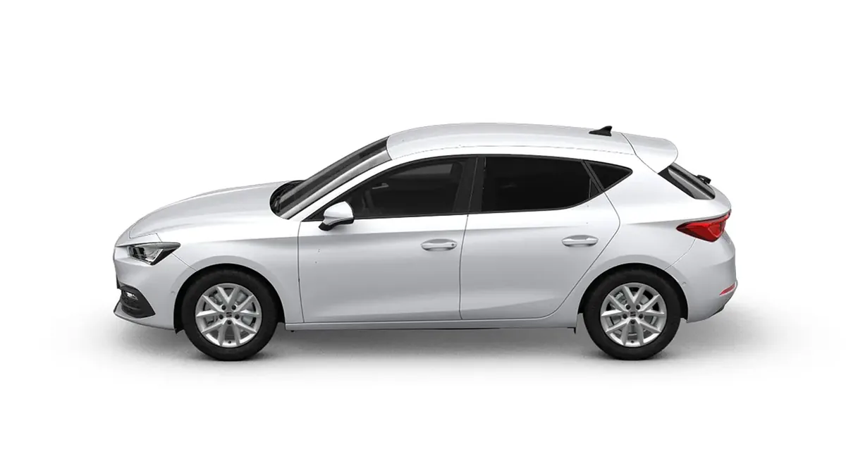 SEAT León 1.5 eTSI DSG-7 S&S Style XL en renting — Trasera
