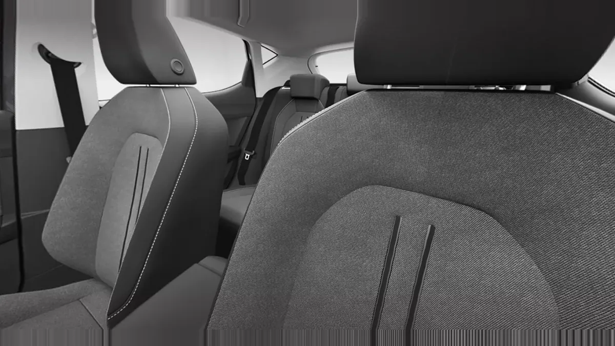 SEAT León 1.5 eTSI DSG-7 S&S Style XL en renting — vista 8