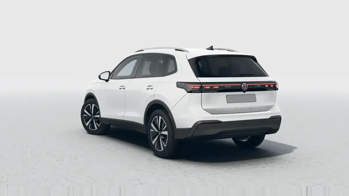 Volkswagen Tiguan "Más" 2.0 TDI DSG en renting — Interior