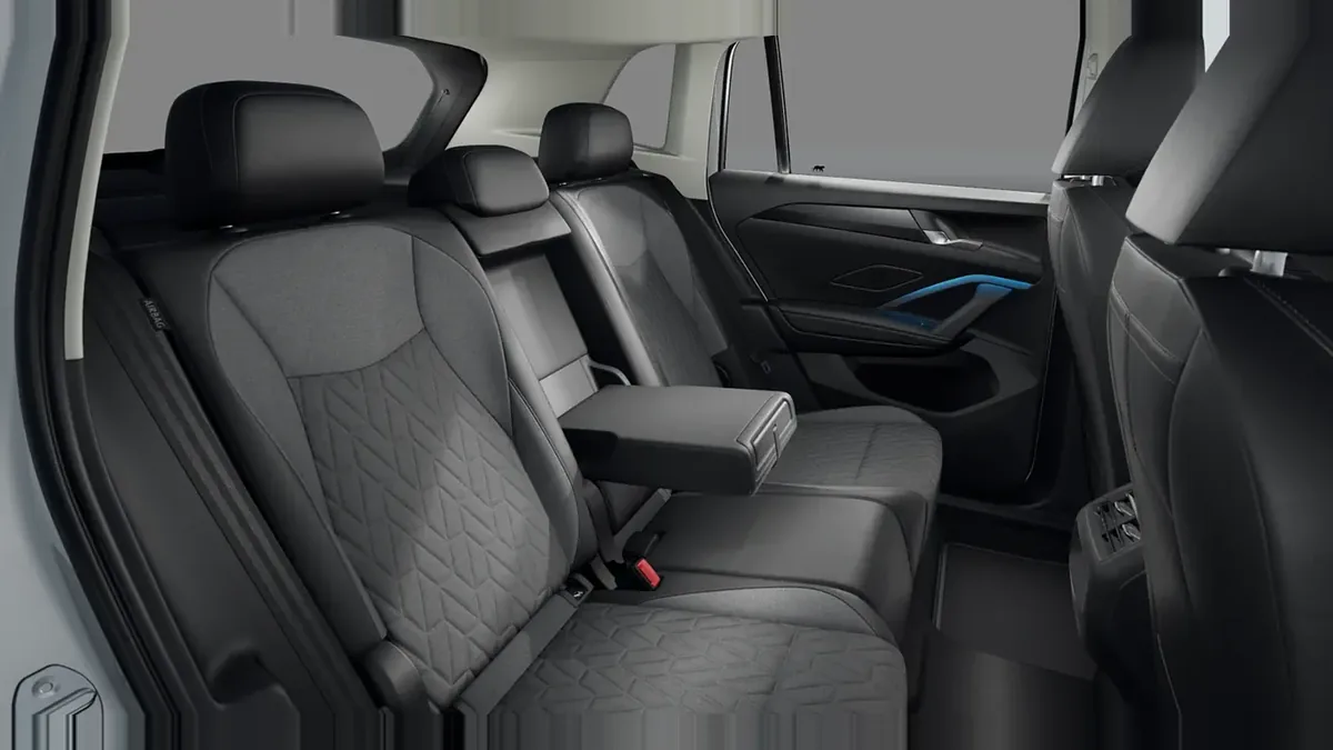 Volkswagen Tiguan "Más" 2.0 TDI DSG en renting — vista 9
